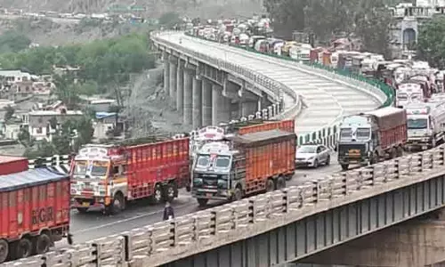 श्रीनगर-जम्मू NH दो तरफ़ा ट्रैफ़िक के लिए खुला रहेगा