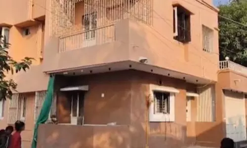Gujarat: गोधरा में आग लगने से एक ही परिवार के 4 लोगों की मौत