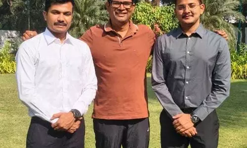 मंत्री ओपी चौधरी से मिले CGPSC परीक्षा 2024 में चयनित स्वप्निल वर्मा और रोहित वर्मा