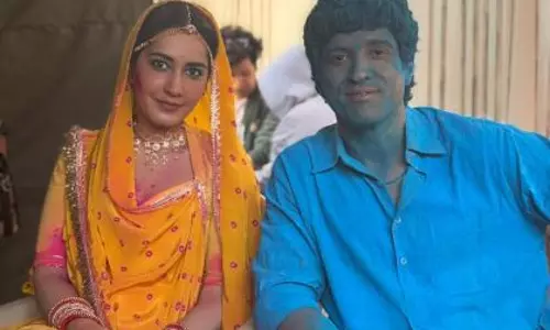 Raashi Khann ने फरहान अख्तर के साथ 120 बहादुर में काम करने के बारे में बताया