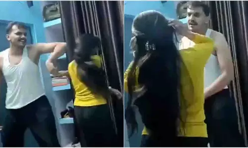 UP के शामली में सरकारी डॉक्टर का डांस वीडियो वायरल, जांच की मांग तेज UP के शामली में सरकारी डॉक्टर का डांस वीडियो वायरल, जांच की मांग तेज