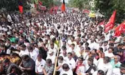 DMK ने कोवई मेट्रो प्रोजेक्ट को मना करने पर केंद्र के खिलाफ प्रदर्शन किया
