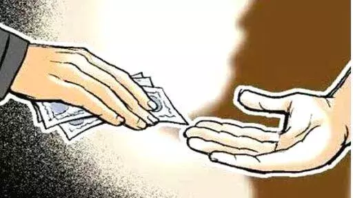 kerala: विजिलेंस की कार्रवाई में हड़कंप, शिक्षा विभाग में भारी गड़बड़ियों के सबूत मिले