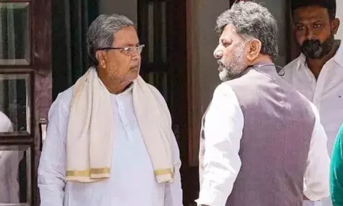 Karnataka में सत्ता संघर्ष: 10 MLA दिल्ली में डीके शिवकुमार के लिए CM पद की मांग कर रहे