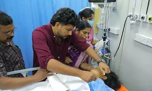 Kerala : एक्सीडेंट के बाद दूल्हे ने दुल्हन को अस्पताल में शादी के बंधन में बांधे