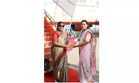 Andhra Pradesh : राष्ट्रपति मुर्मू तिरुचनूर पहुंचे, दो दिन का तिरुपति दौरा शुरू किया