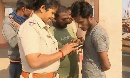 Odisha में अवैध बांग्लादेशी प्रवासियों पर कार्रवाई तेज Odisha में अवैध बांग्लादेशी प्रवासियों पर कार्रवाई तेज