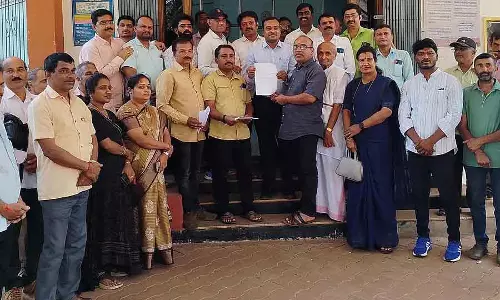 Shivamogga : पुरुषोत्तम बिलिमाले के बयान की निंदा करते हुए विरोध प्रदर्शन किया