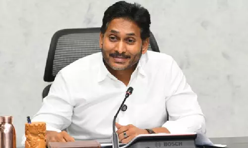 जगन ने चंद्रबाबू नायडू से कृष्णा जल में आंध्र के हितों की रक्षा करने का आग्रह किया जगन ने चंद्रबाबू नायडू से कृष्णा जल में आंध्र के हितों की रक्षा करने का आग्रह किया