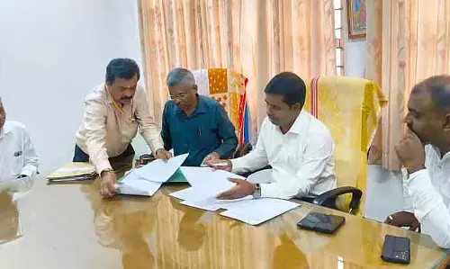 कैंसर सेंटर बनाने के लिए कदम: MIMS अधिकारियों के साथ रिव्यू मीटिंग