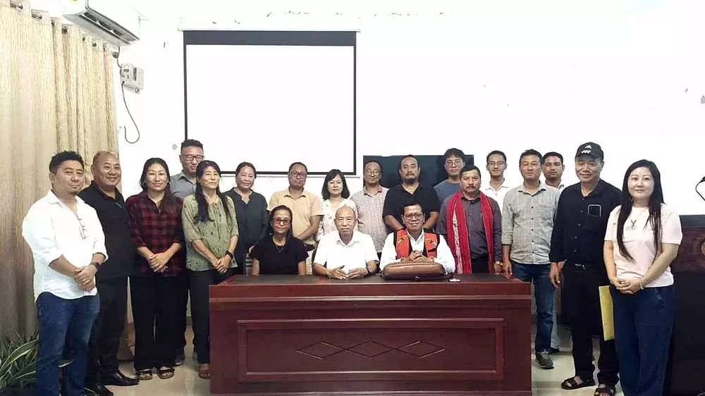 Nagaland के क्षेत्रीय स्वास्थ्य अधिकारी ने डीएमयू में स्वास्थ्य कार्यान्वयन की समीक्षा की Nagaland के क्षेत्रीय स्वास्थ्य अधिकारी ने डीएमयू में स्वास्थ्य कार्यान्वयन की समीक्षा की