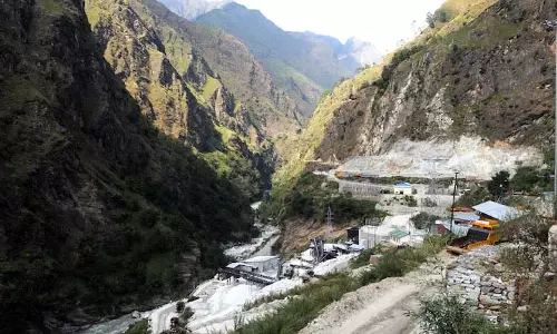 सरकार 2026 के बजट में 16,000 MW क्षमता का दोहन करने के लिए Small-Hydro पॉलिसी की योजना बना रही सरकार 2026 के बजट में 16,000 MW क्षमता का दोहन करने के लिए Small-Hydro पॉलिसी की योजना बना रही