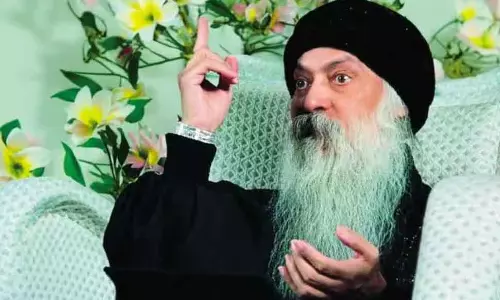 Osho Wisdom: मौन की शक्ति और इसका प्रभाव आपके वातावरण पर Osho Wisdom: मौन की शक्ति और इसका प्रभाव आपके वातावरण पर