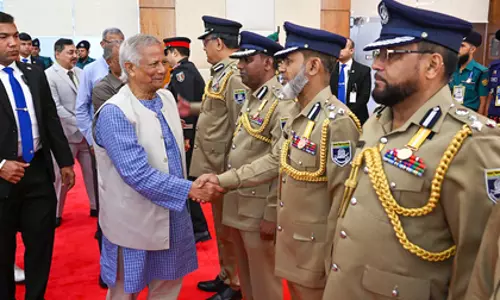 बांग्लादेश की सेना को कट्टरपंथी ढालने का प्रयास, सुरक्षा चिंता बढ़ी