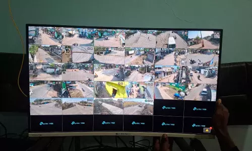 सारागांव हुआ हाईटेक: 32 CCTV कैमरों से क्षेत्र में अपराध पर लगेगी लगाम सारागांव हुआ हाईटेक: 32 CCTV कैमरों से क्षेत्र में अपराध पर लगेगी लगाम
