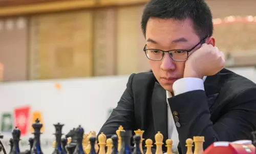 FIDE वर्ल्ड कप 2025: वेई यी-एसिपेंको का पहला सेमीफाइनल गेम ड्रॉ