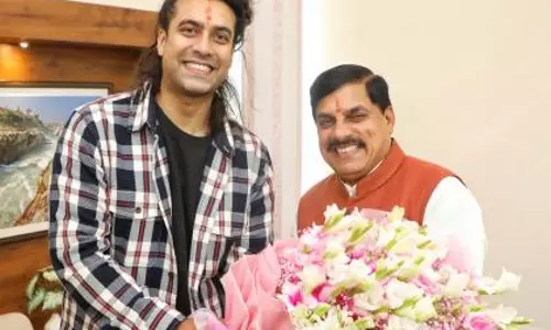 गायक जुबिन नौटियाल ने मध्य प्रदेश के CM मोहन यादव से मुलाकात की गायक जुबिन नौटियाल ने मध्य प्रदेश के CM मोहन यादव से मुलाकात की