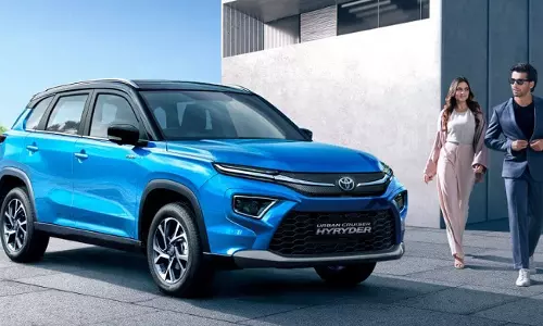 Toyota ने भारत में अर्बन क्रूजर हाइराइडर की 11,529 इकाइयां वापस मंगाईं Toyota ने भारत में अर्बन क्रूजर हाइराइडर की 11,529 इकाइयां वापस मंगाईं