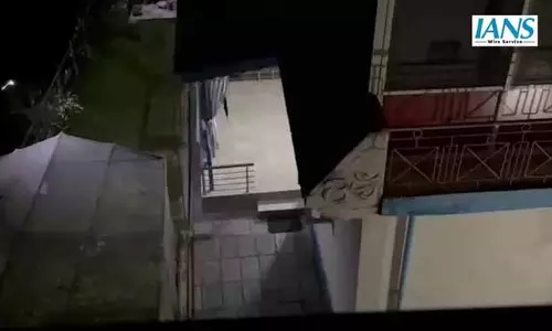 LCA तेजस क्रैश में शहीद हुए विंग कमांडर नमांश स्याल के पैतृक गांव पटियालकर से भावपूर्ण दृश्य LCA तेजस क्रैश में शहीद हुए विंग कमांडर नमांश स्याल के पैतृक गांव पटियालकर से भावपूर्ण दृश्य