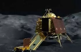 Chandrayaan Mission: विक्रम का वजन होगा कम, चंद्रमा पर उतरेगा हल्का रोवर Chandrayaan Mission: विक्रम का वजन होगा कम, चंद्रमा पर उतरेगा हल्का रोवर
