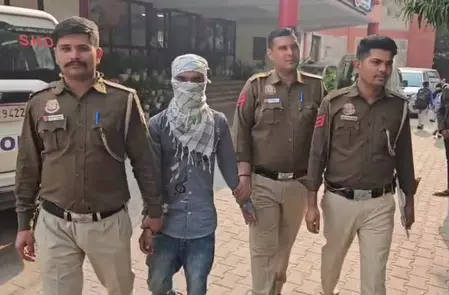 पुलिस की बड़ी कार्रवाई, स्नैचिंग मामले में फरार बदमाश गिरफ्तार पुलिस की बड़ी कार्रवाई, स्नैचिंग मामले में फरार बदमाश गिरफ्तार