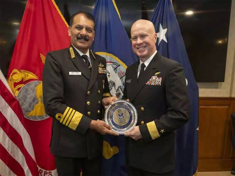 एडमिरल त्रिपाठी की वाशिंगटन यात्रा के बाद India-US ने नौसेना सहयोग बढ़ाया एडमिरल त्रिपाठी की वाशिंगटन यात्रा के बाद India-US ने नौसेना सहयोग बढ़ाया