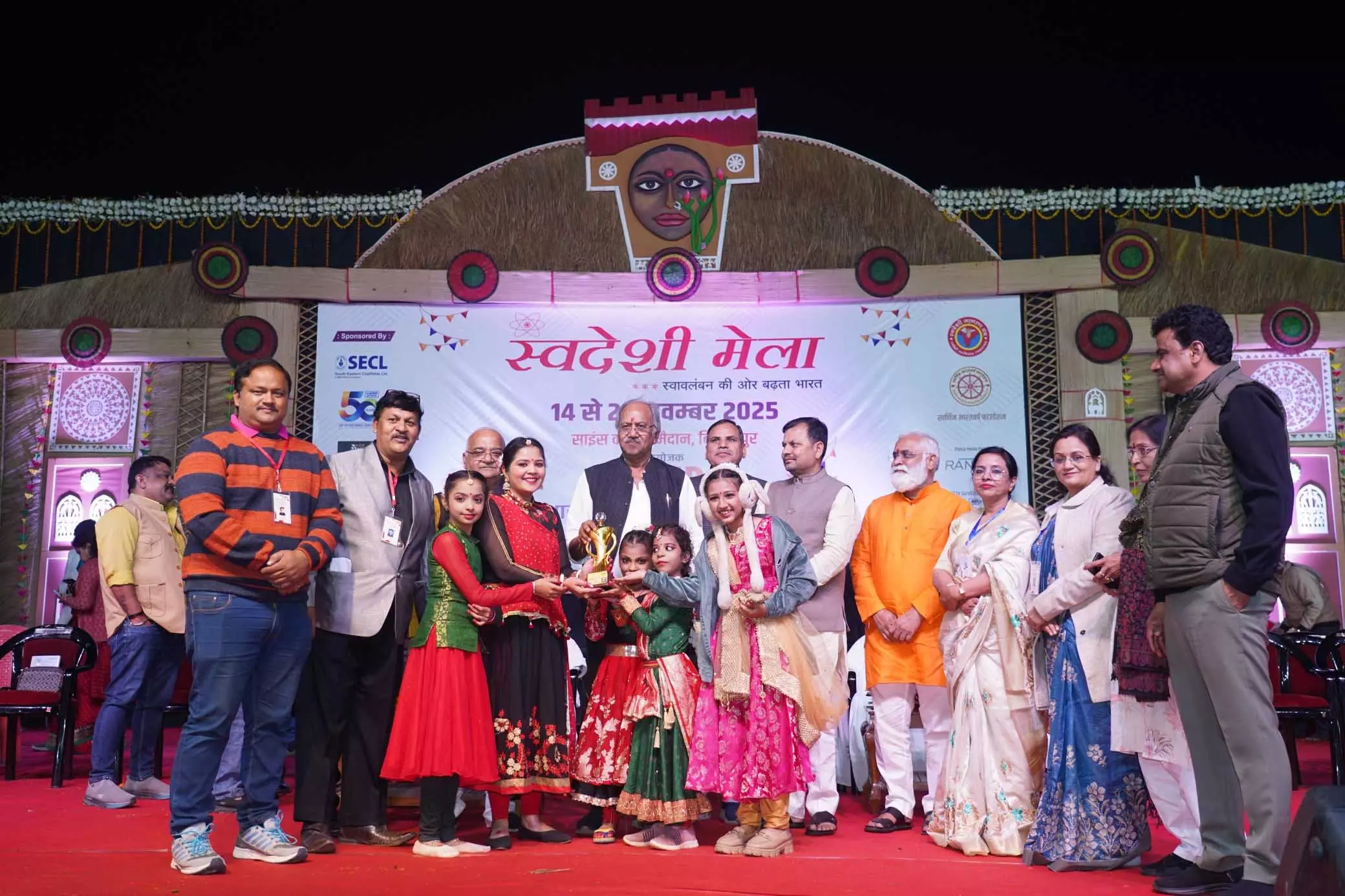 स्वदेशी की शक्ति, आत्मनिर्भर भारत का संकल्प : MP बृजमोहन अग्रवाल स्वदेशी की शक्ति, आत्मनिर्भर भारत का संकल्प : MP बृजमोहन अग्रवाल