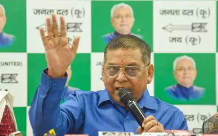 राजद ने राजनीति के सारे मूल्य कूड़ेदान में फेंक दिया: नीरज कुमार राजद ने राजनीति के सारे मूल्य कूड़ेदान में फेंक दिया: नीरज कुमार