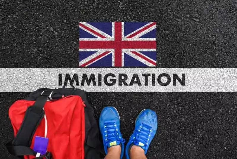 UK ने नए माइग्रेशन मॉडल में सेटलमेंट पीरियड को 10 साल किया UK ने नए माइग्रेशन मॉडल में सेटलमेंट पीरियड को 10 साल किया