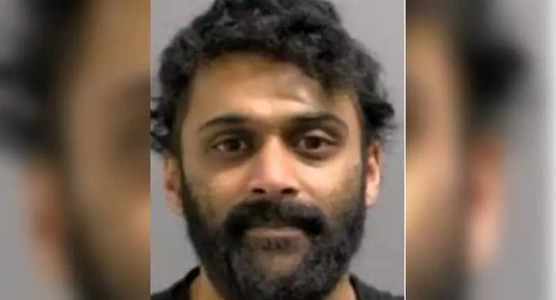Punjabi मूल के क्राइम ब्लॉगर को इंटरनेशनल ड्रग किंगपिन केस में गिरफ्तार किया गया Punjabi मूल के क्राइम ब्लॉगर को इंटरनेशनल ड्रग किंगपिन केस में गिरफ्तार किया गया