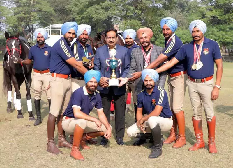 Punjab Police की घुड़सवारी टीम को नेशनल इवेंट्स में शानदार प्रदर्शन के लिए सम्मानित किया Punjab Police की घुड़सवारी टीम को नेशनल इवेंट्स में शानदार प्रदर्शन के लिए सम्मानित किया