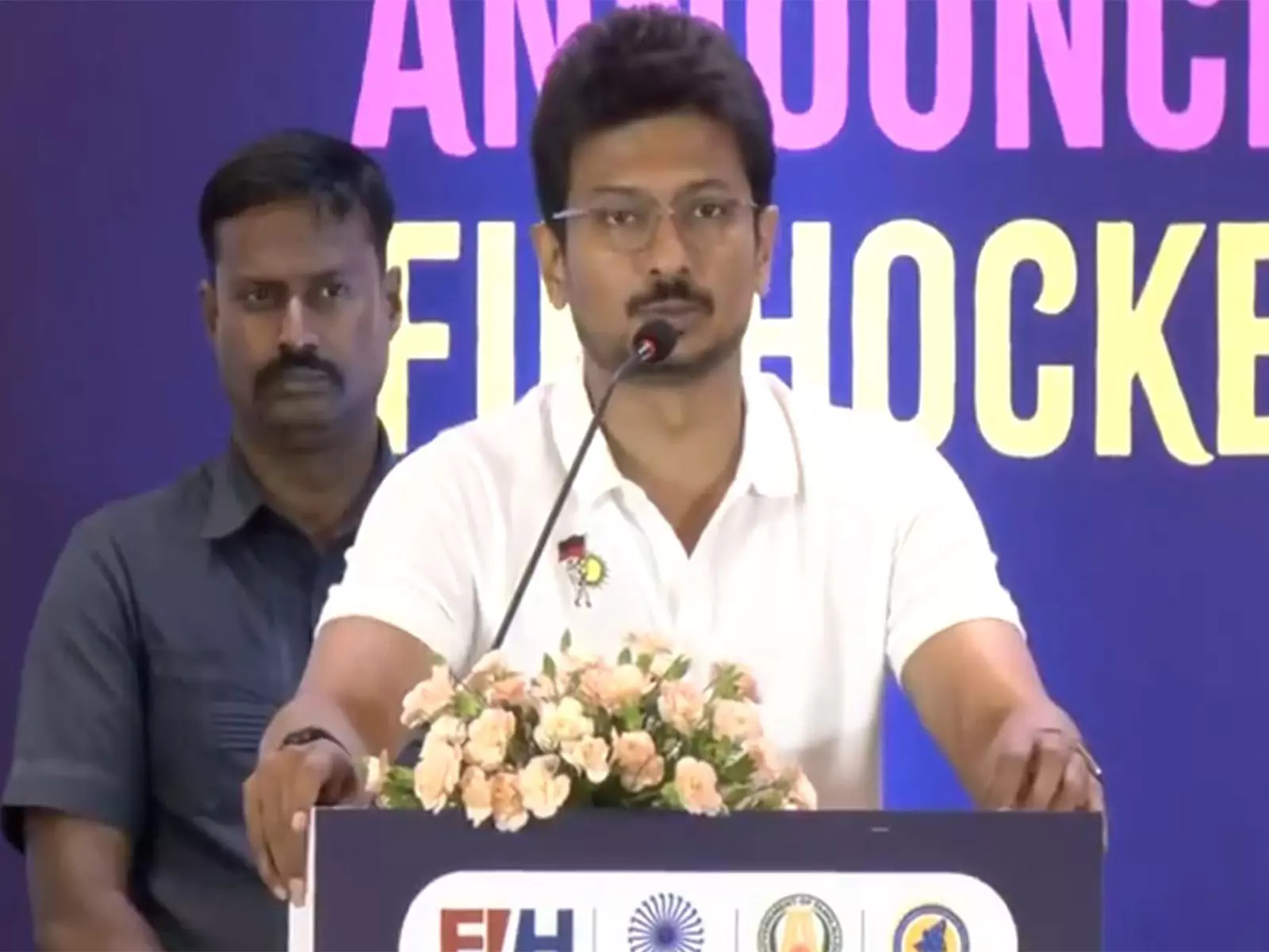 उदयनिधि स्टालिन ने बीजेपी, AIADMK पर कथित तौर पर वोट चोरी में लोगों को बचाने का आरोप लगाया उदयनिधि स्टालिन ने बीजेपी, AIADMK पर कथित तौर पर वोट चोरी में लोगों को बचाने का आरोप लगाया