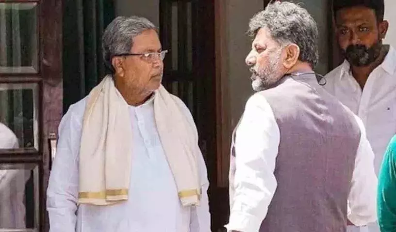 Karnataka में सत्ता संघर्ष: 10 MLA दिल्ली में डीके शिवकुमार के लिए CM पद की मांग कर रहे Karnataka में सत्ता संघर्ष: 10 MLA दिल्ली में डीके शिवकुमार के लिए CM पद की मांग कर रहे