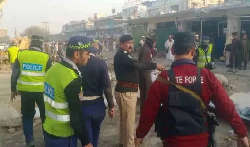 Pakistan की एक फैक्ट्री में बॉयलर फटने से 15 मज़दूरों की मौत हो गई Pakistan की एक फैक्ट्री में बॉयलर फटने से 15 मज़दूरों की मौत हो गई