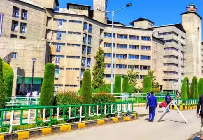 SKIMS को 100 वेंटिलेटर, 2 ऑक्सीजन प्लांट मिलेंगे SKIMS को 100 वेंटिलेटर, 2 ऑक्सीजन प्लांट मिलेंगे