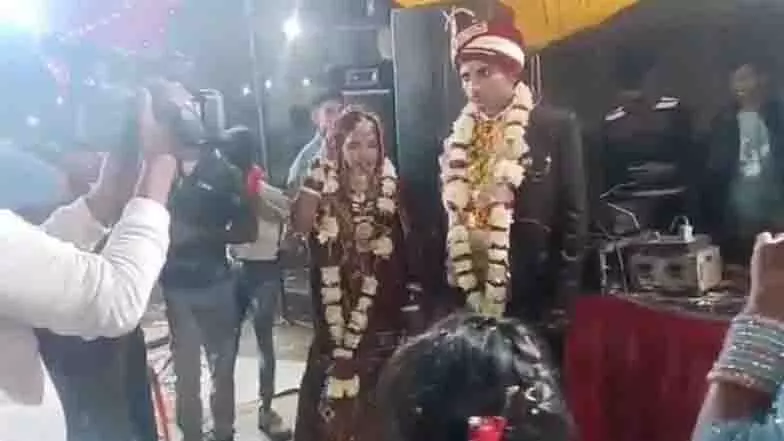 UP: जयमाला के बाद डांस, सुबह विदाई से पहले दुल्हन हुई अचानक लापता UP: जयमाला के बाद डांस, सुबह विदाई से पहले दुल्हन हुई अचानक लापता