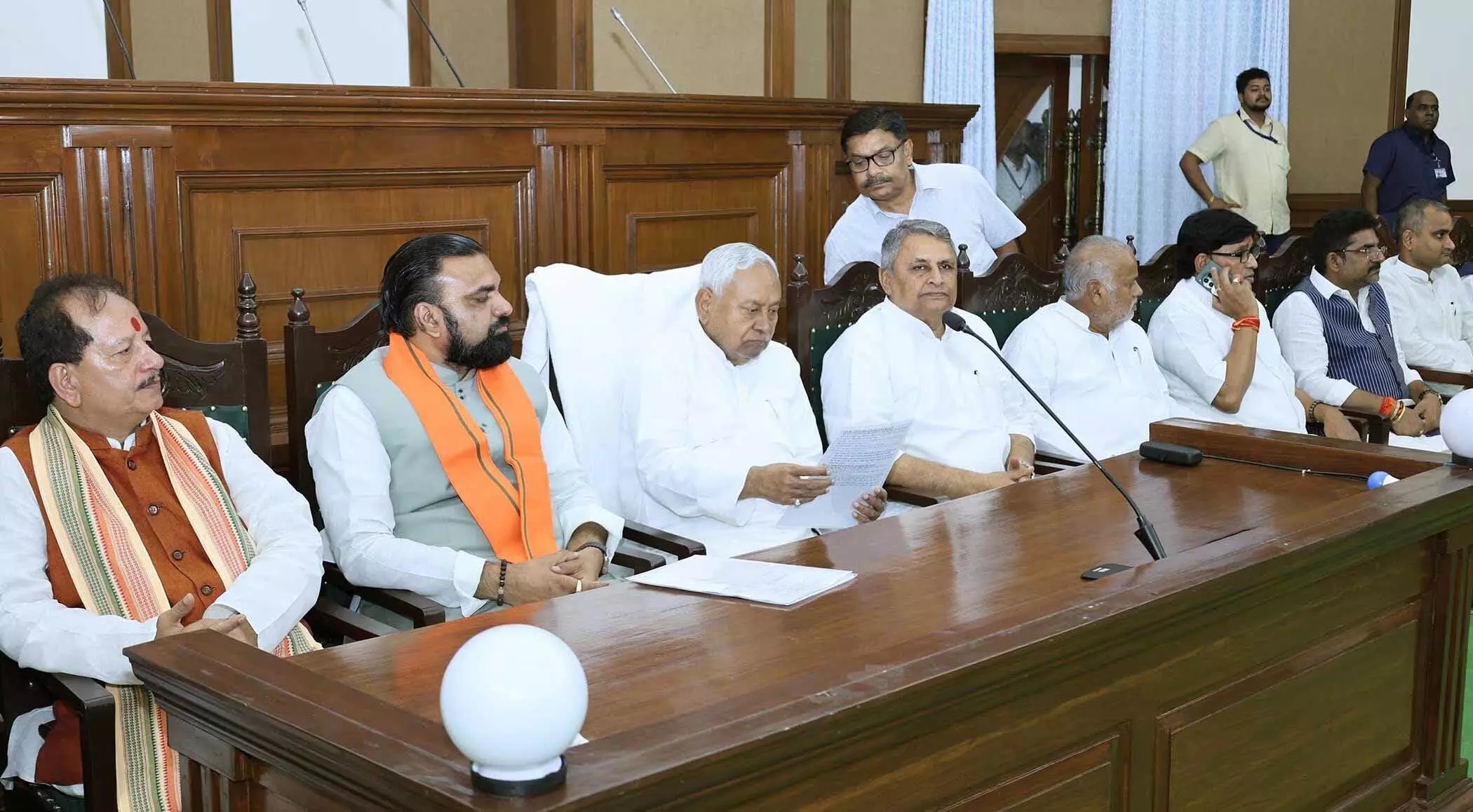 बिहार कैबिनेट में पोर्टफोलियो का बंटवारा बिहार कैबिनेट में पोर्टफोलियो का बंटवारा