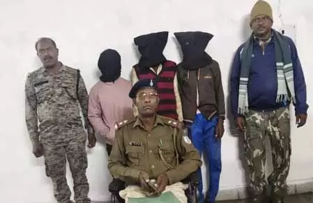 जादू-टोना के शक में हत्या, भाई और दो भतीजे गिरफ्तार जादू-टोना के शक में हत्या, भाई और दो भतीजे गिरफ्तार