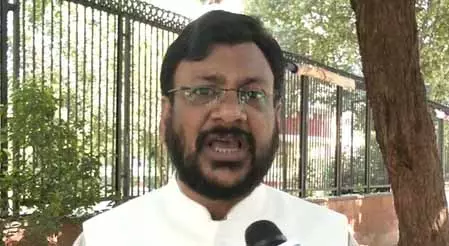 मदरसों में वंदे मातरम गाने से जुड़े आदेश पर शादाब शम्स बोले मदरसों में वंदे मातरम गाने से जुड़े आदेश पर शादाब शम्स बोले