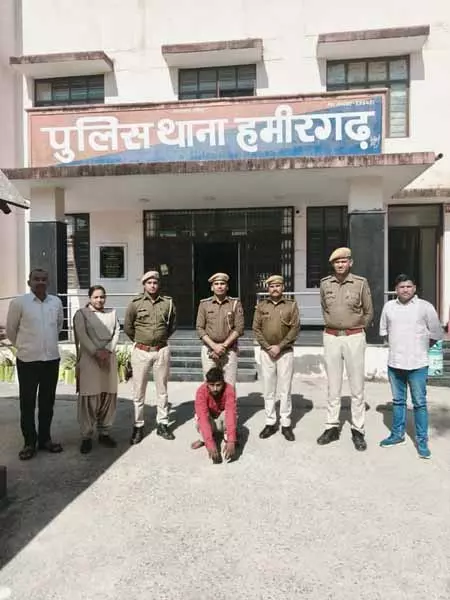 FIR दर्ज: बकरियां चोरी करने बुजुर्ग को बांधा, दम घुटने से मौत FIR दर्ज: बकरियां चोरी करने बुजुर्ग को बांधा, दम घुटने से मौत