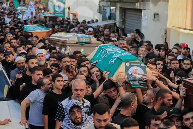 दक्षिणी लेबनान में Israeli हमले में 13 हमास सदस्य मारे गए दक्षिणी लेबनान में Israeli हमले में 13 हमास सदस्य मारे गए