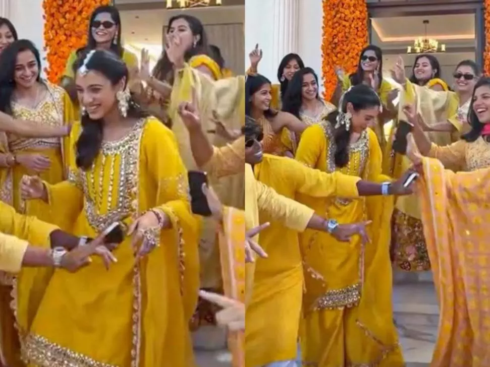 Smriti Mandhana की हल्दी सेरेमनी का वीडियो और फोटो वायरल Smriti Mandhana की हल्दी सेरेमनी का वीडियो और फोटो वायरल