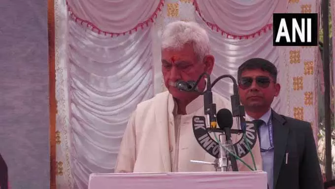 पुंछ में उपराज्यपाल मनोज सिन्हा ने रखी नए आवासों की आधारशिला पुंछ में उपराज्यपाल मनोज सिन्हा ने रखी नए आवासों की आधारशिला
