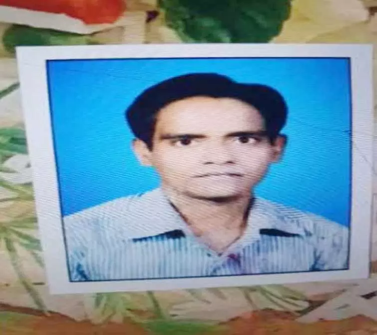 मधुर आयरन कंपनी में मजदूर पर गिरा आयरन रॉड, इलाज के दौरान मौत मधुर आयरन कंपनी में मजदूर पर गिरा आयरन रॉड, इलाज के दौरान मौत