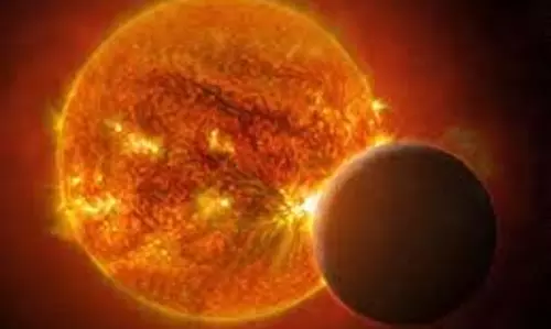 Science:अरबों साल पहले पृथ्वी से टकराया था मंगल जैसा ग्रह,चांद से निकला ये कनेक्शन