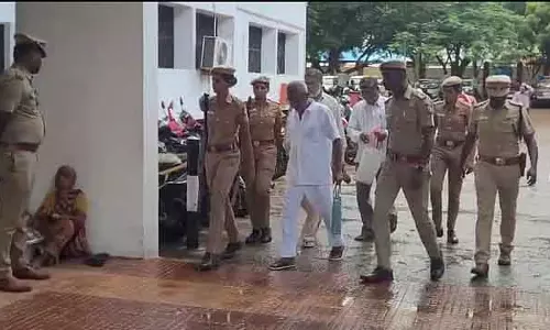 पूर्व AIADMK MLA मर्डर केस: फैसले में 3 बावरिया लुटेरों को दोषी पाया गया पूर्व AIADMK MLA मर्डर केस: फैसले में 3 बावरिया लुटेरों को दोषी पाया गया