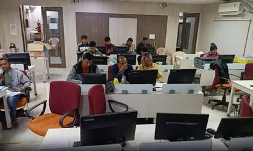 मध्य प्रदेश में एसआईआर प्रक्रिया का काम तेज, रातभर काम कर रहे अधिकारी