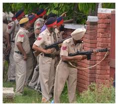 3rd encounter : अमृतसर में हथियारबंद डकैती के आरोप में 2 गिरफ्तार