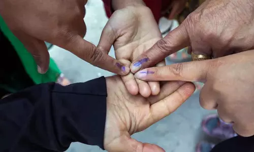परभणी लोकल बॉडी चुनाव के लिए महायुति और MVA में हितों के टकराव ने एकता तोड़ी परभणी लोकल बॉडी चुनाव के लिए महायुति और MVA में हितों के टकराव ने एकता तोड़ी