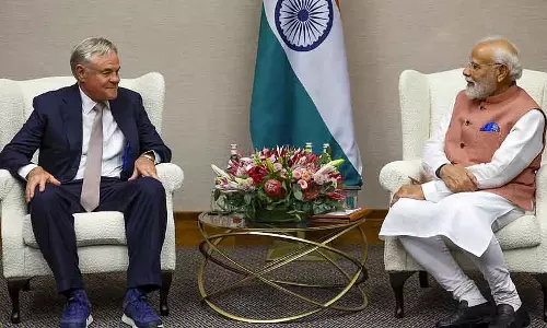 PM मोदी ने जोहान्सबर्ग में नैस्पर्स के चेयरमैन और CEO से मुलाकात की